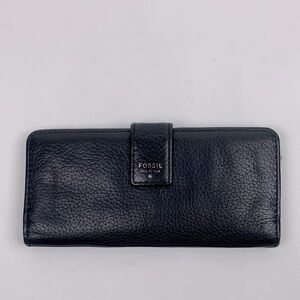 Vintage Fossil Black Leather wallet Gray lining Snap close Multiple pockets Zip